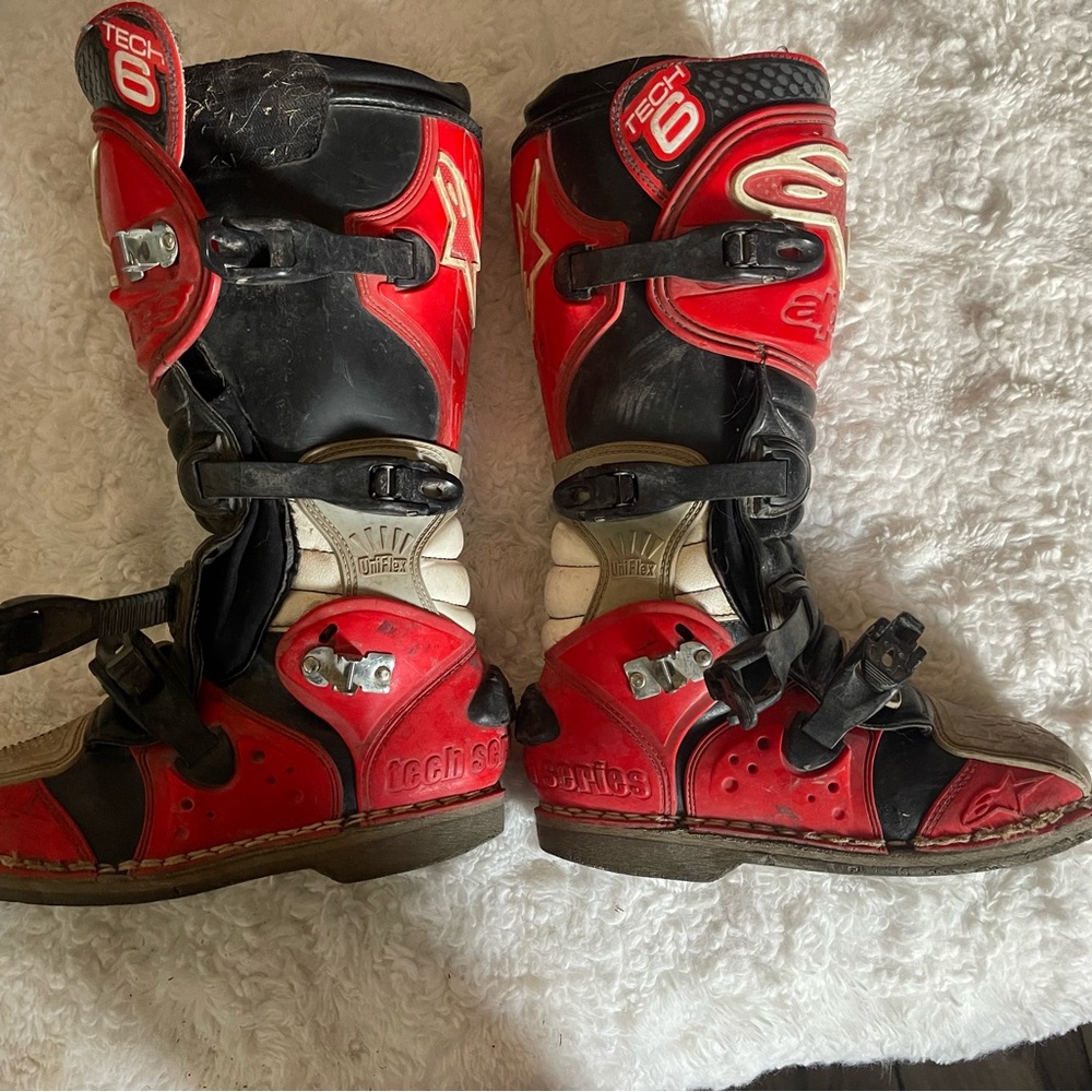 Red and Black Tech 6 Motorcycle Boots